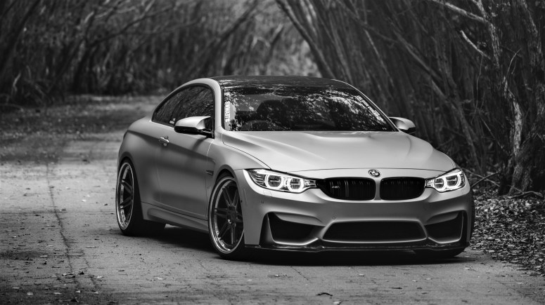 BMW-M4-Golden-bmw-m-40273432-3840-2160.jpg